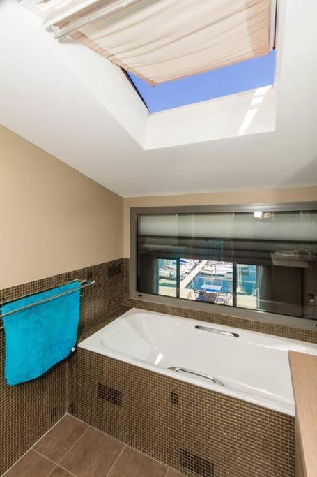 Апартаменти Sublime Pepite Vieux Port 2P Vue Imprenable Марсель Екстер'єр фото